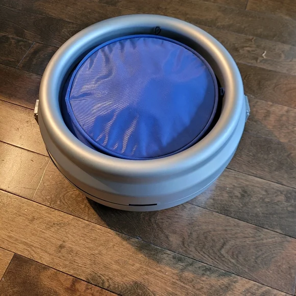 Remote Control Cooler (See Video) - Picture 3 of 3